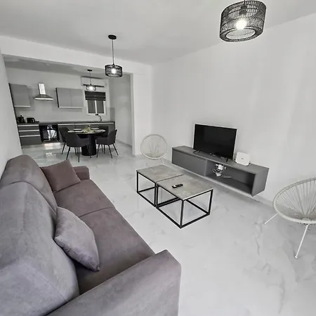 Spacious Two Bedroom Close To Promenade With Wifi And Ac - St. Paul's Bay