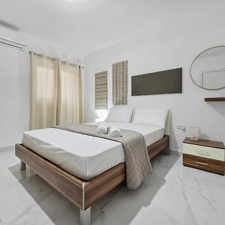 Apartment Spacious Two Bedroom Close To Promenade With Wifi And Ac - St. Paul's Bay