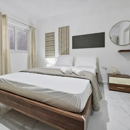 Spacious Two Bedroom Close To Promenade With Wifi And Ac - Apartment St. Paul's Bay