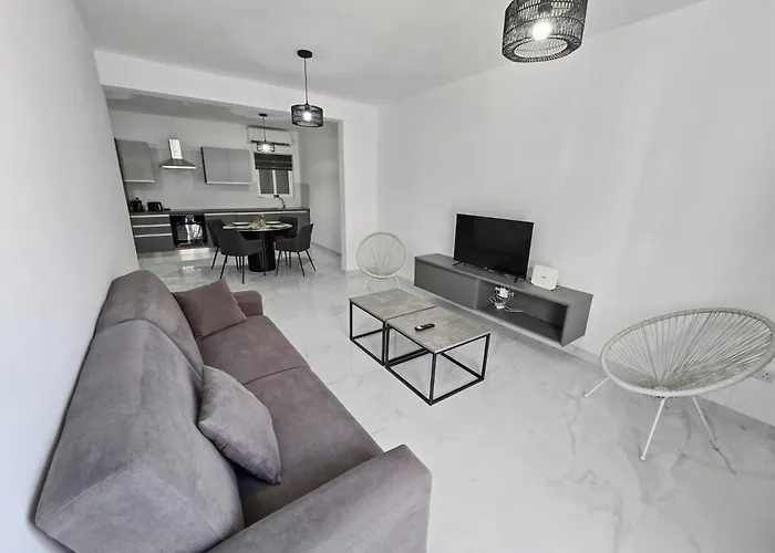 Saphire No 6 St. Paul's Bay